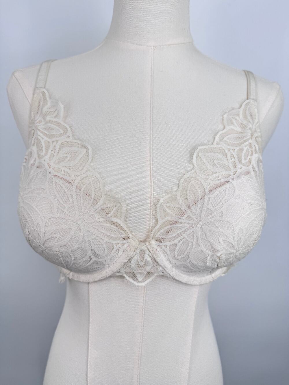 Victoria's Secret Pink bra 34D Date convertible lightly lined underwire lace